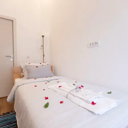 Your One And Only Belgrade Exterior photo